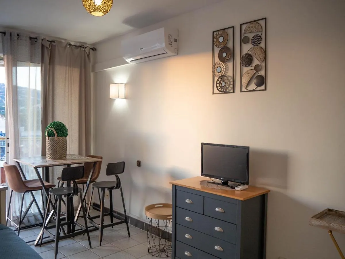 Catalunya Apartament Per 4 Persones En Edifici Del Passeig Maritim Amb Vistes Sobre La Vall D'Aro Platja d'Aro Spain