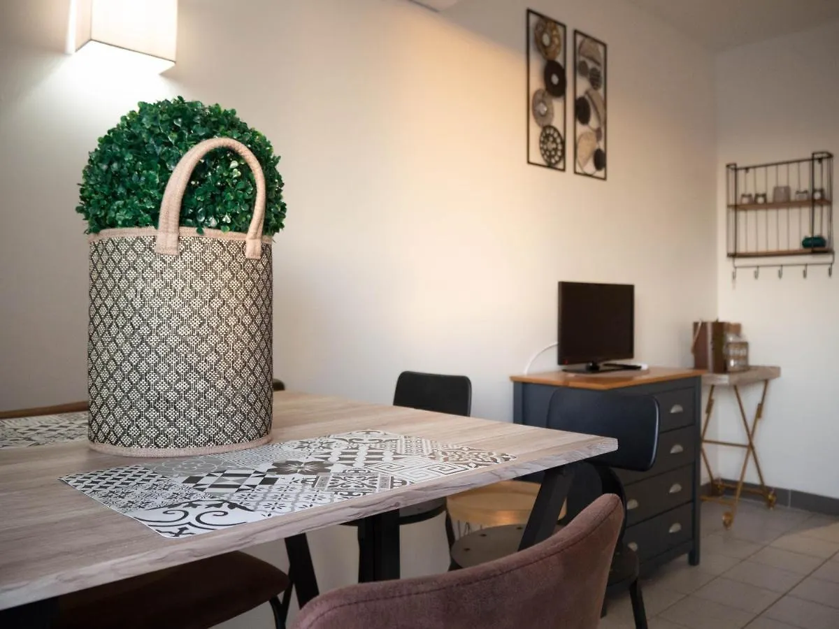 Catalunya Apartament Per 4 Persones En Edifici Del Passeig Maritim Amb Vistes Sobre La Vall D'Aro Platja d'Aro 0*,  Spain