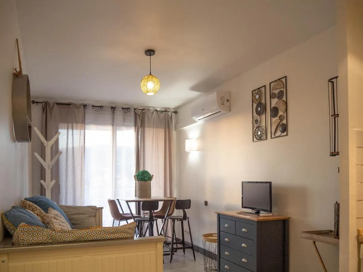 Catalunya Apartament Per 4 Persones En Edifici Del Passeig Maritim Amb Vistes Sobre La Vall D'Aro Platja d'Aro